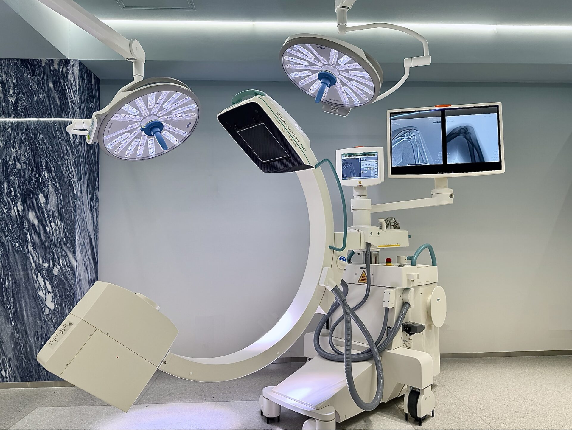 フラットパネルCアーム